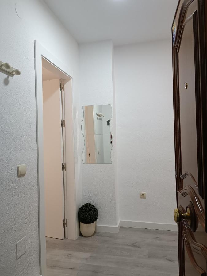 Acogedor Apartamento Cerca Del Centro Historico De Малага Экстерьер фото