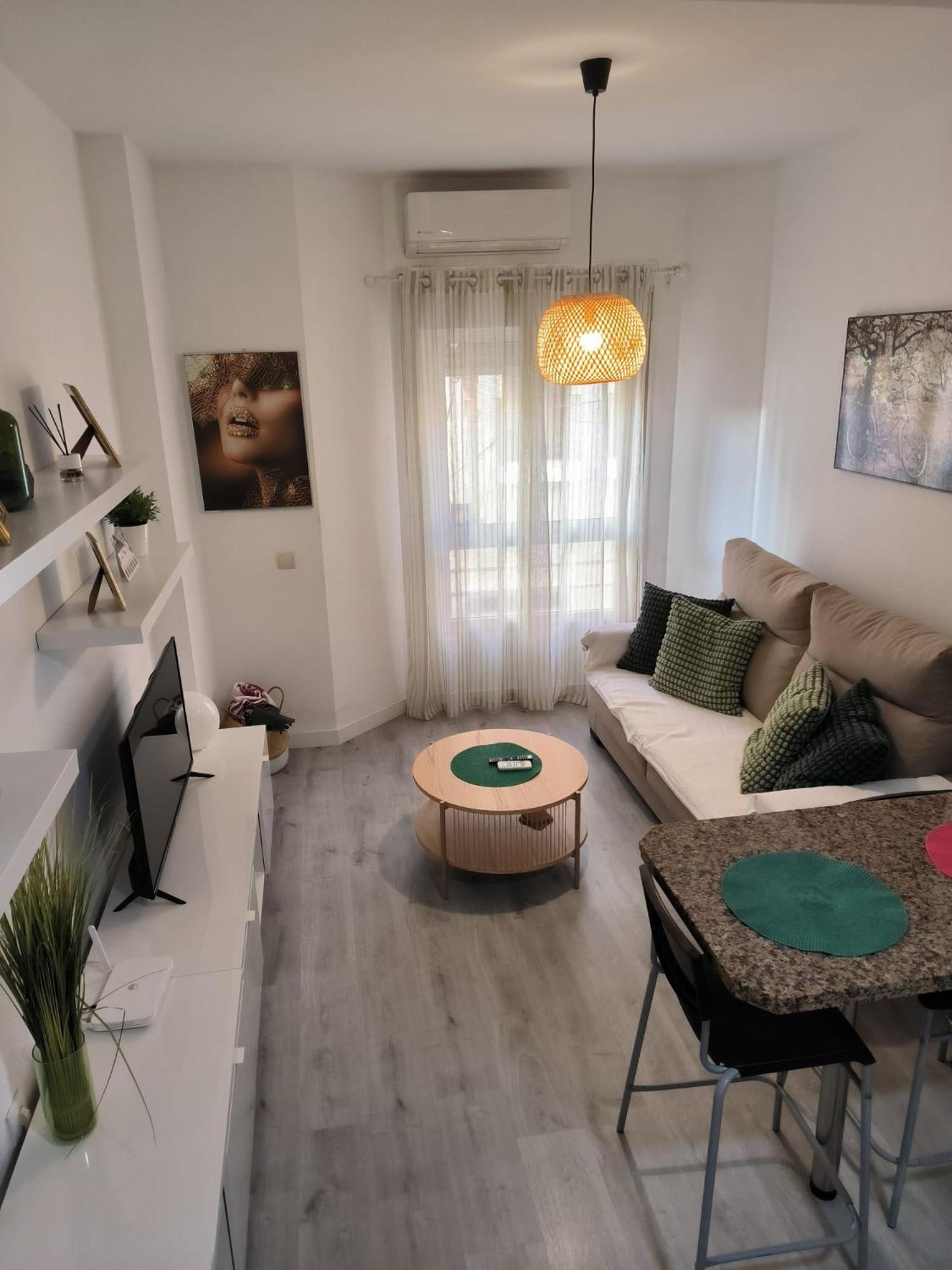 Acogedor Apartamento Cerca Del Centro Historico De Малага Экстерьер фото